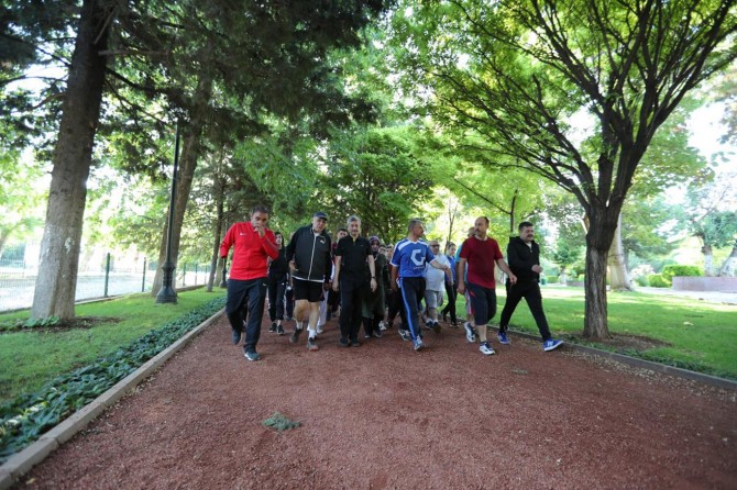 ​Gaziantep’te sağlıklı bir yaşam için her gün 10 bin adım atın yürüyüşü