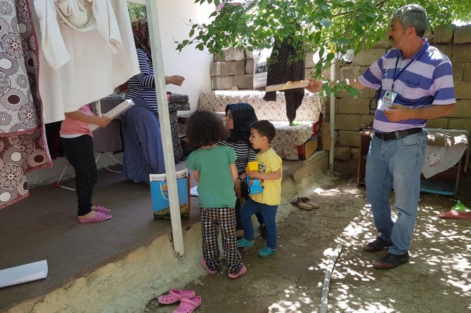 Van İpekyolu’nda vefa ziyaretleriyle ailelerin yüzü gülüyor