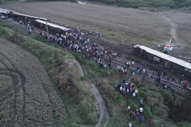 Death toll rises to 24 in train derailment