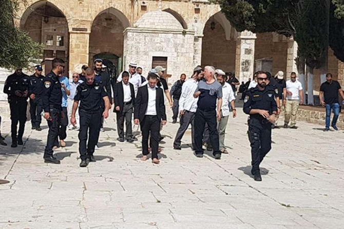 Siyonîstan terorîst di ser Mescîda Eqsayê de girtin