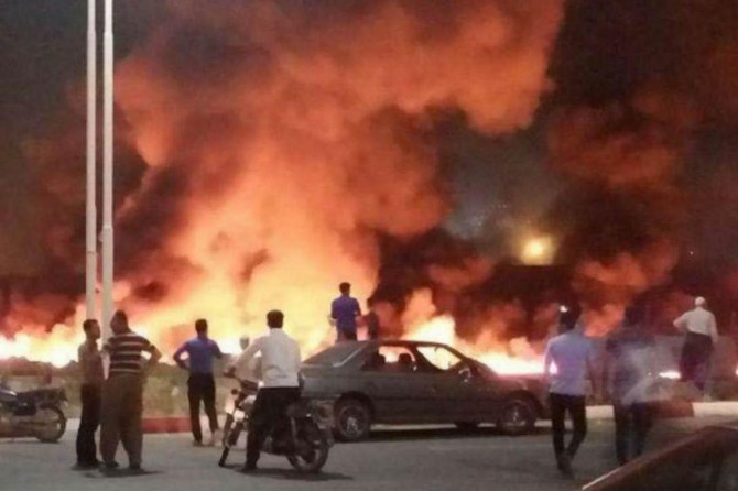 İran'da petrol tankeri otobüse çarptı: 16 ölü