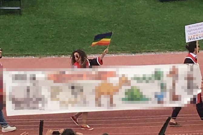 Di lêpirsîna pankartê ya li ODTUyê de 4 kes hatin girtin