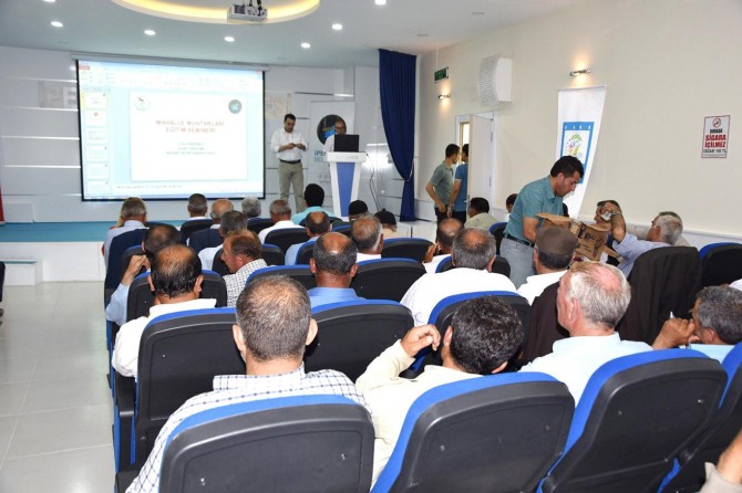 Van İpekyolu Belediyesinden muhtarlara eğitim