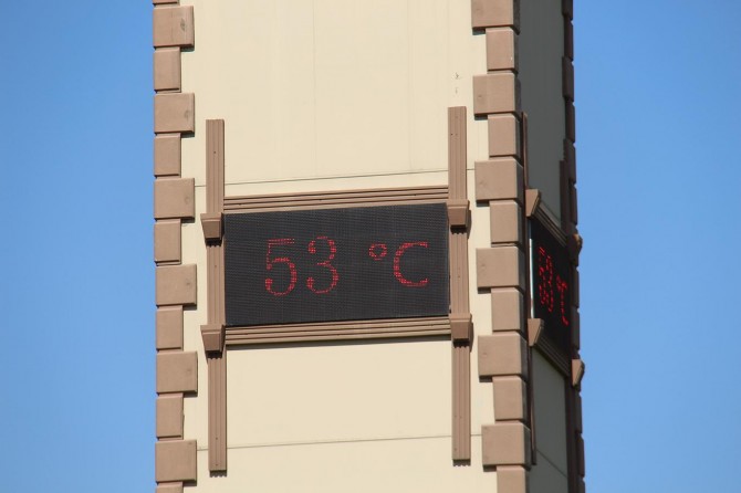 Diyarbakır'da termometreler 53 dereceyi gösterdi