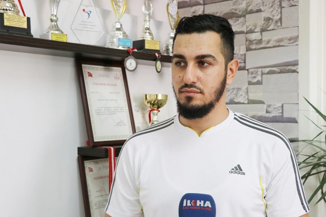 Şehit olmadığım için üzgünüm