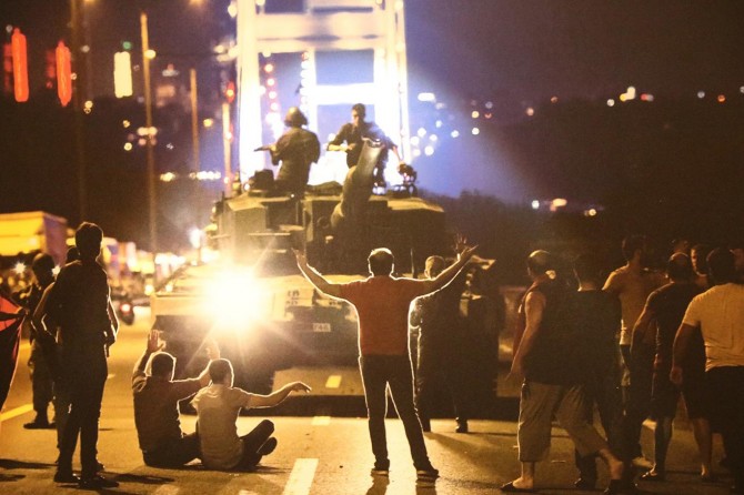 İstanbul'da 15 Temmuz fotoğraflarla anlatılıyor