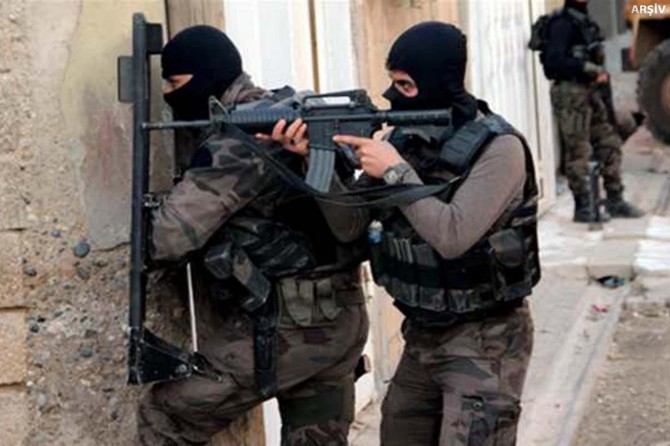 Van İpekyolu’nda çatışma: 2 PKK’li öldürüldü 3 polis yaralı