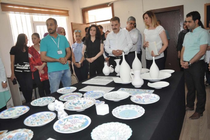 Kızıltepeli kadınlar çini kursu yılsonu sergisi açtı
