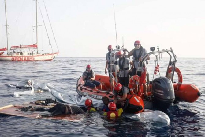 Libya açıklarında 156 göçmen kurtarıldı