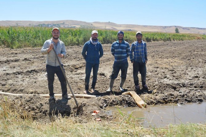 ​Batman'da kuruyan su kaynakları köy halkını endişelendiriyor
