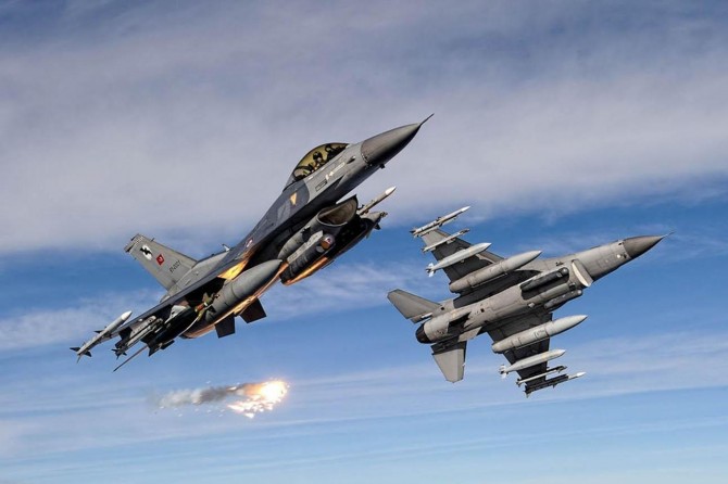 Hakkari'deki hava harekâtında 3 PKK'li öldürüldü