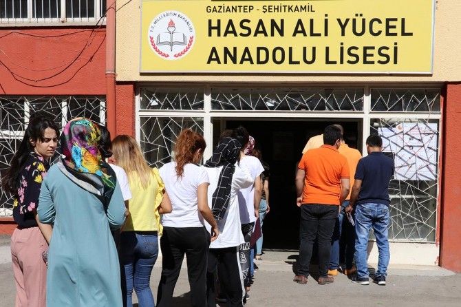 Memur olabilmenin hayali ile KPSS’ye girdik