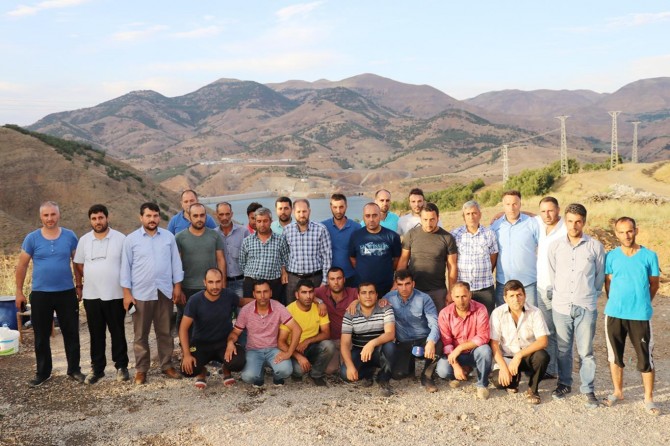 Bingöl Solhan'da işlerine son verilen güvenlik görevlileri çözüm bekliyor