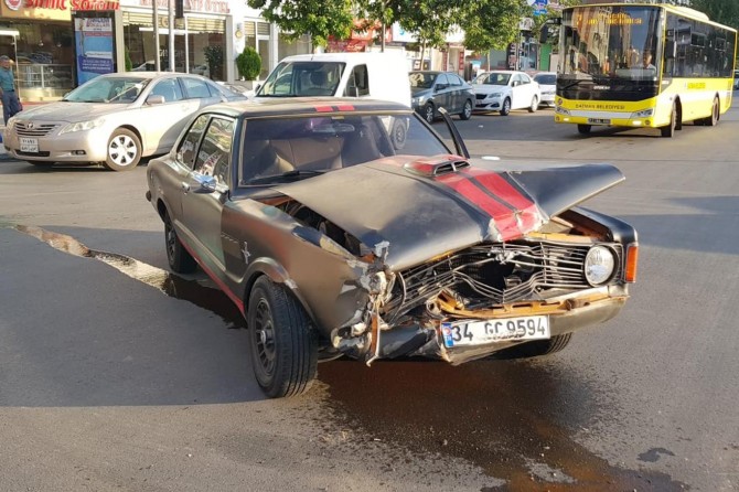 Batman'da kırmızı ışık ihlali kazaya neden oldu