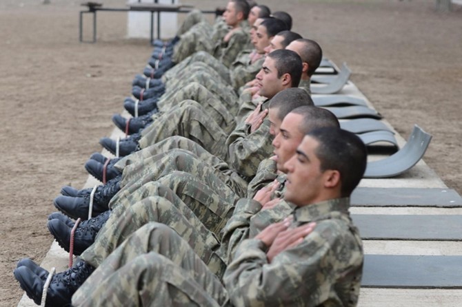 Di leşkerîya berdêl de perwerdehîya bingeh hat daxistin 21 rojan