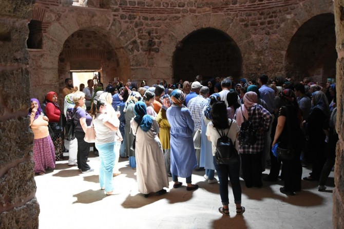 Mardin Artuklu Belediyesinin kültür turları sürüyor