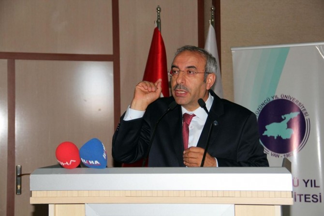 Van'da çocuk Üniversitesi ilk mezunlarını verdi