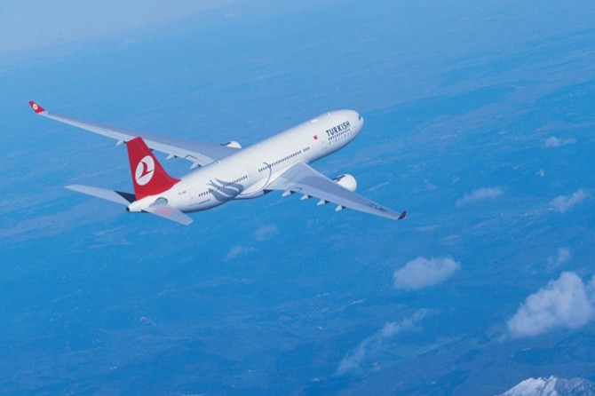 İsveçli öğrenci uçakta Afgan göçmenin sınır dışı edilmesini engelledi