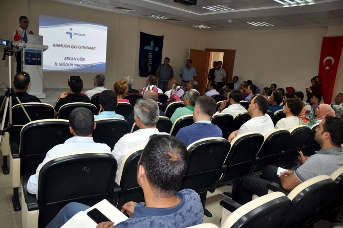 ​Bitlis'te kamuda işçi istihdamı konulu bilgilendirme toplantısı