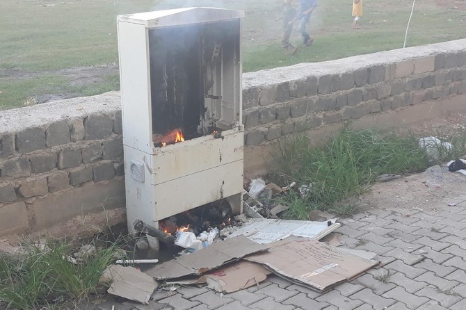 ​Şanlıurfa Viranşehir'de elektrik panosu alev aldı
