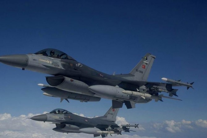 Taciz ateşi açan 2 PKK'li öldürüldü