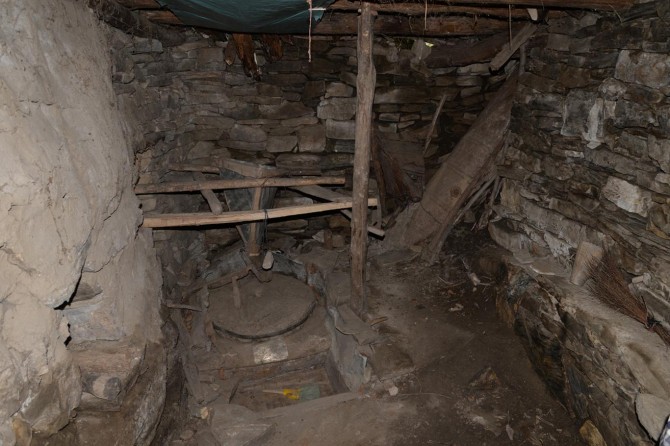 ​Bitlis Mutki'de beş yıldır çarkları dönmeyen asırlık değirmen yardım bekliyor