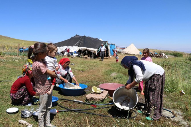 Göçerlerin zorlu yaşamları