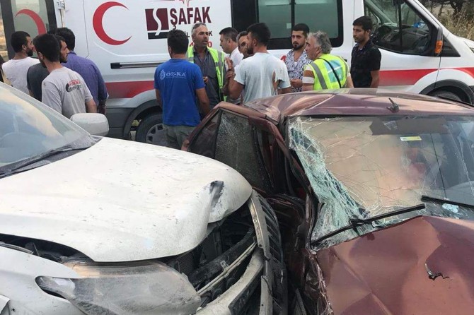 Arnavutköy’de kaza: 2 yaralı