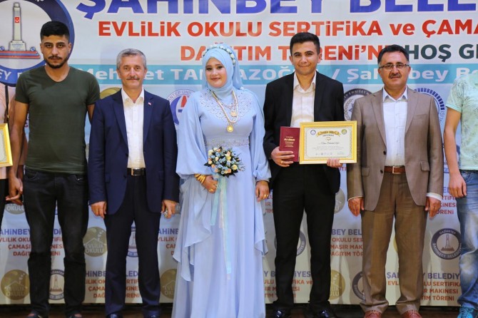 Huzurlu bir toplum için mutlu aile şart