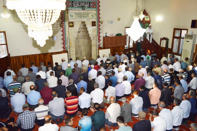 Cuma hutbesinde cemaat vurgusu