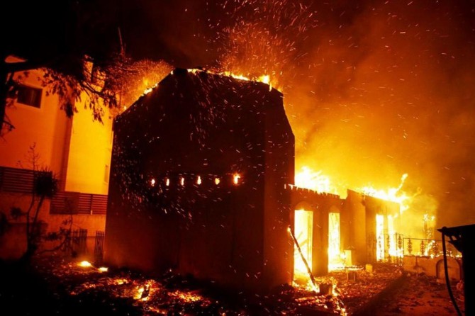 Fire resignation in Greece