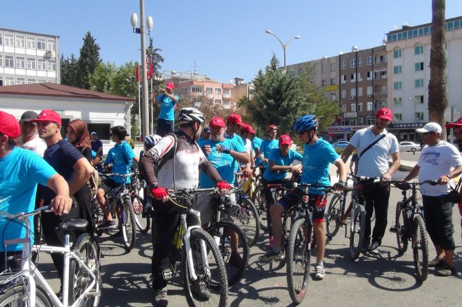 Adiyaman'da kardeşlik için pedal çevirdiler