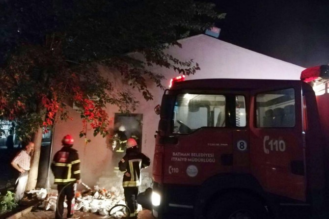 Batman Kadın Doğum ve Çocuk Hastalıkları Hastanesinin deposunda yangın çıktı