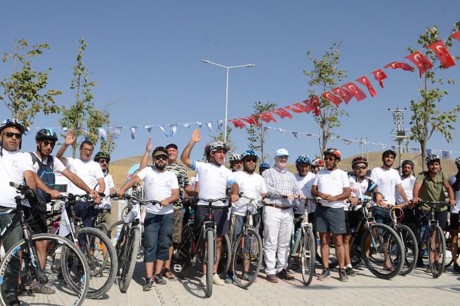 1.Ulusal Van Denizini Pedallıyoruz etkinliği yapıldı
