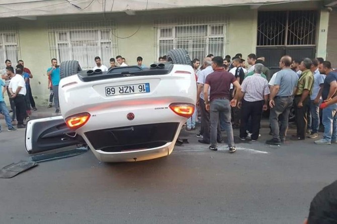 Batman’da takla atan otomobilden yara almadan kurtuldu