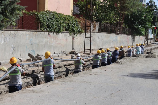 Batman’da elektrik hatları yer altına indiriliyor