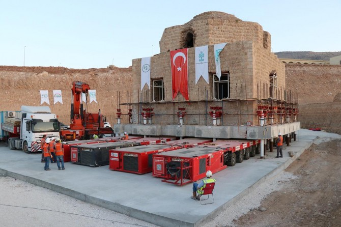 Artuklu Hamamı yeni yerine indiriliyor