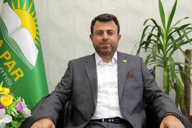 Constitutional arrangements to meet Kurds' demands should be put on the agenda