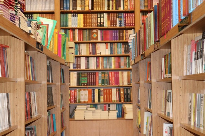 Kitap okuma alışkanlığının yerini sanal âlem aldı