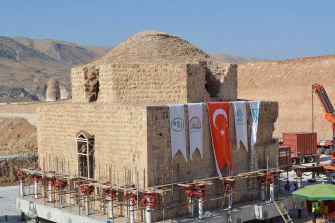 Down work continues for Artuklu Bath in its new location