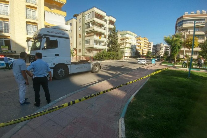 Şanlıurfa'da TIR’ın çarptığı kadın hayatını kaybetti
