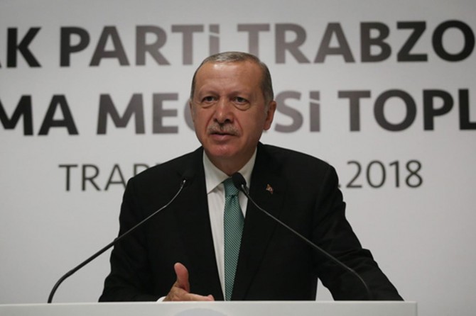 Erdogan: Tiştê ku nikaribûn bi derbê bikin hewl didin bi pereyan bikin
