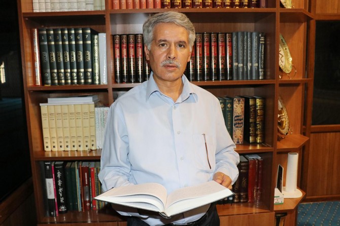 Kumar toplumun huzurunu bozan ve aileyi mahveden haramların başında geliyor