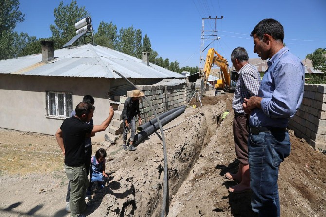 VASKİ 4 mahalleye kanalizasyon hattı yapıyor