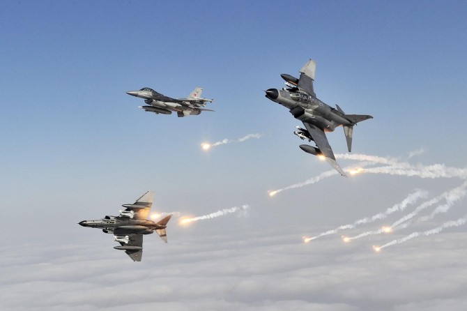 Tunceli ve Kars'ta 7 PKK'li öldürüldü