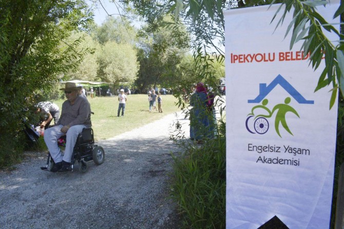 Van’da engelliler için piknik düzenlendi