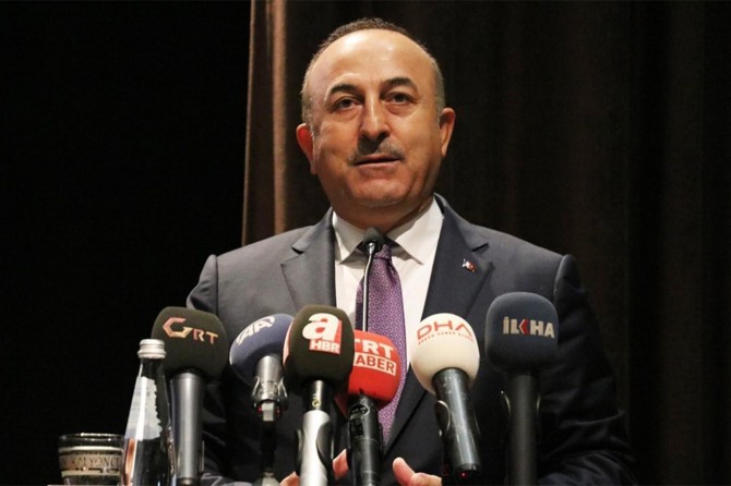 Çavuşoglu: Di warê rakirina wîzeyê de me û Rûsya li hev kir