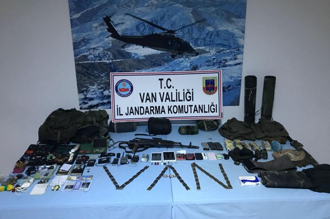 Başkale'de mühimmat ele geçirildi