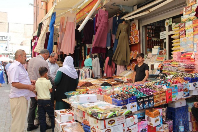 Bayram üzeri yapılan zamlar belimizi kırdı