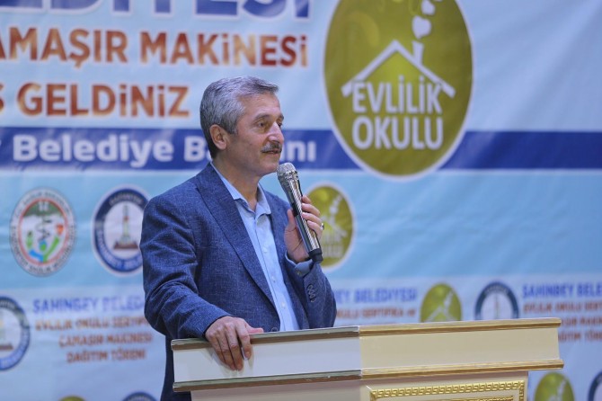 Aile toplumun çekirdek yapısıdır